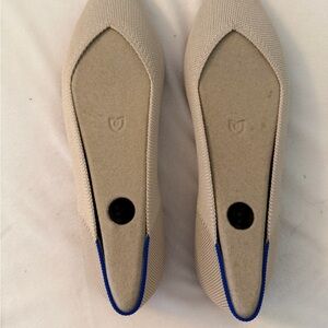 NEW Women’s Rothy's | The Point II Flats | Ecru | Size 9